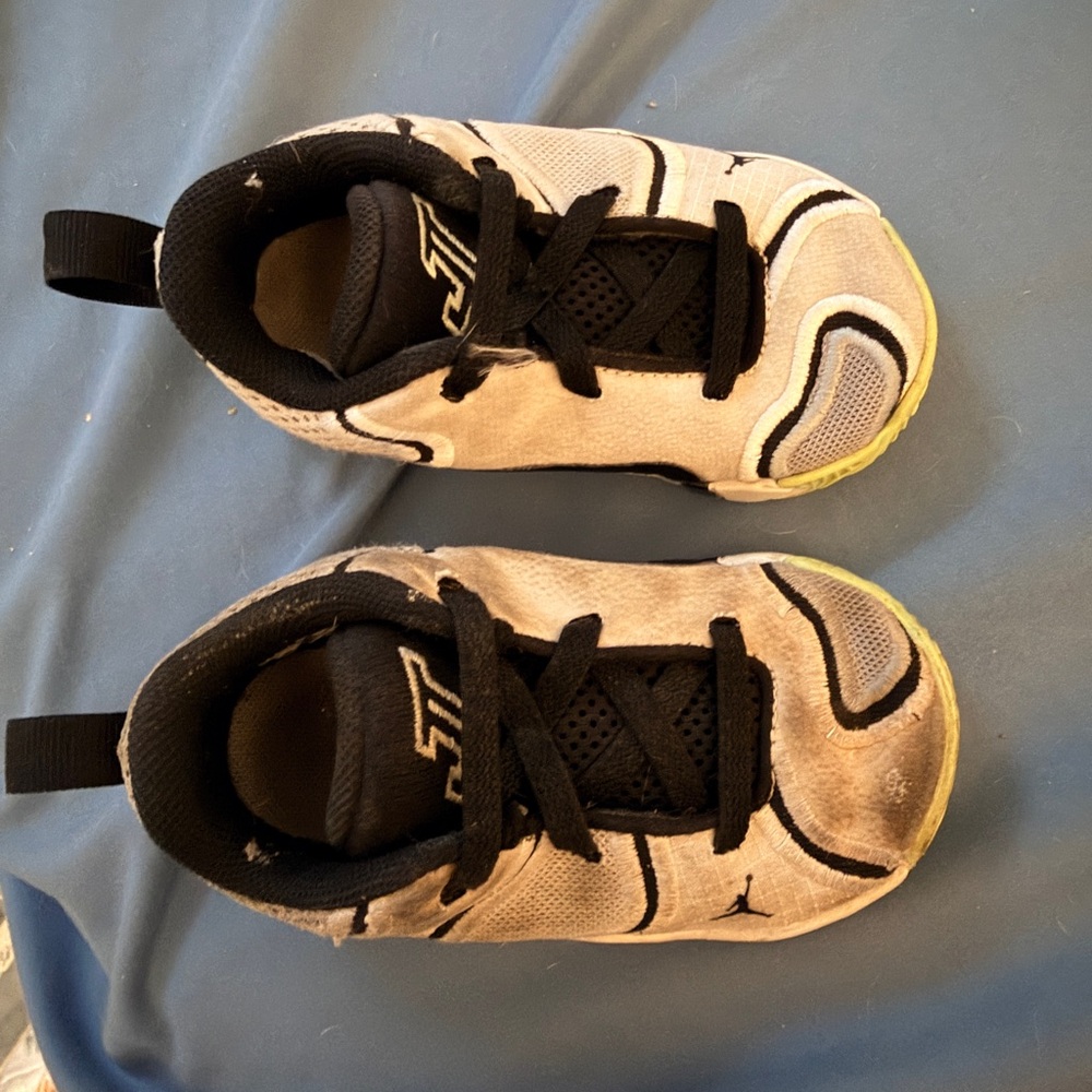 Kids Black and Gray Athletic Tatum Sneakers 6C